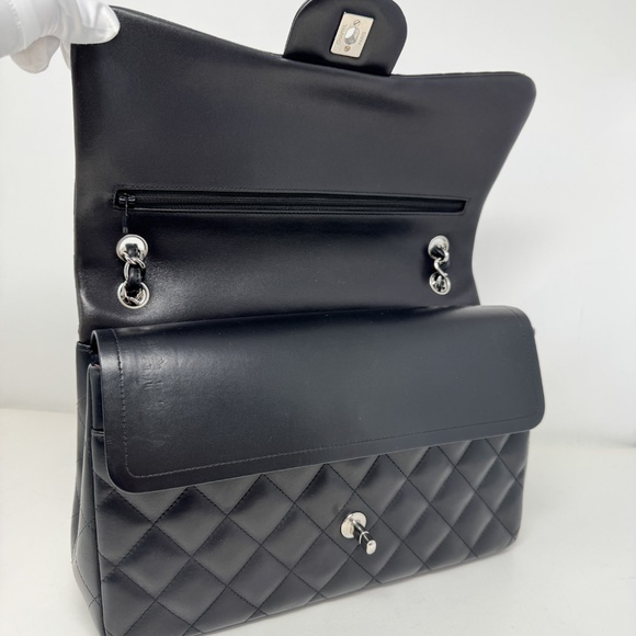 Chanel Quilted Double Flap Jumbo Lambskin Bag - Picture 5 of 10